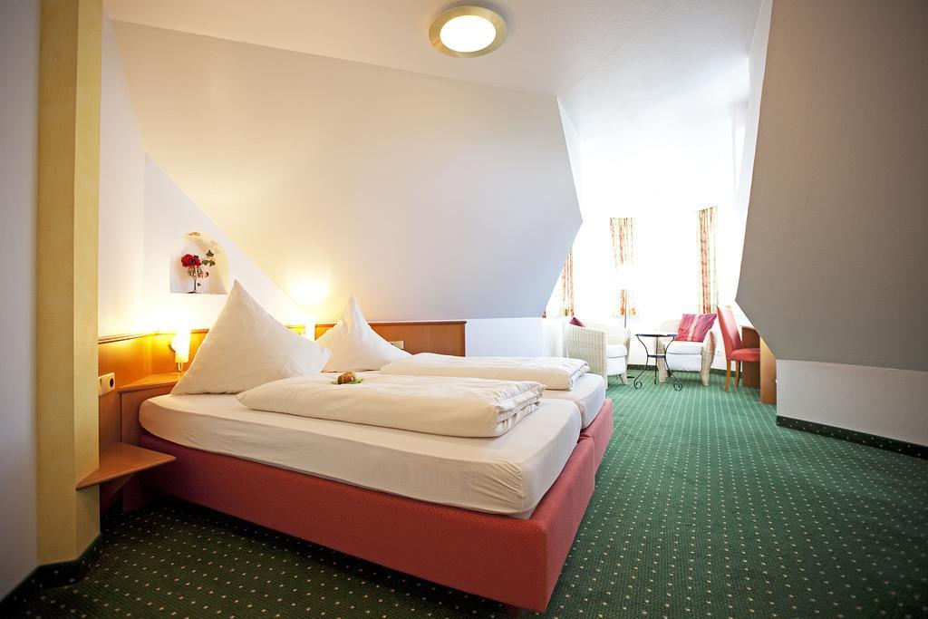 Widmann'S Loewen Otel Königsbronn Oda fotoğraf